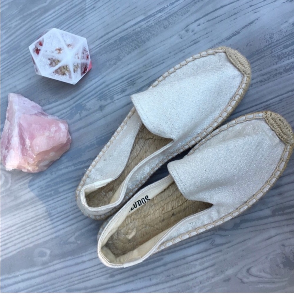 Beige Soludos